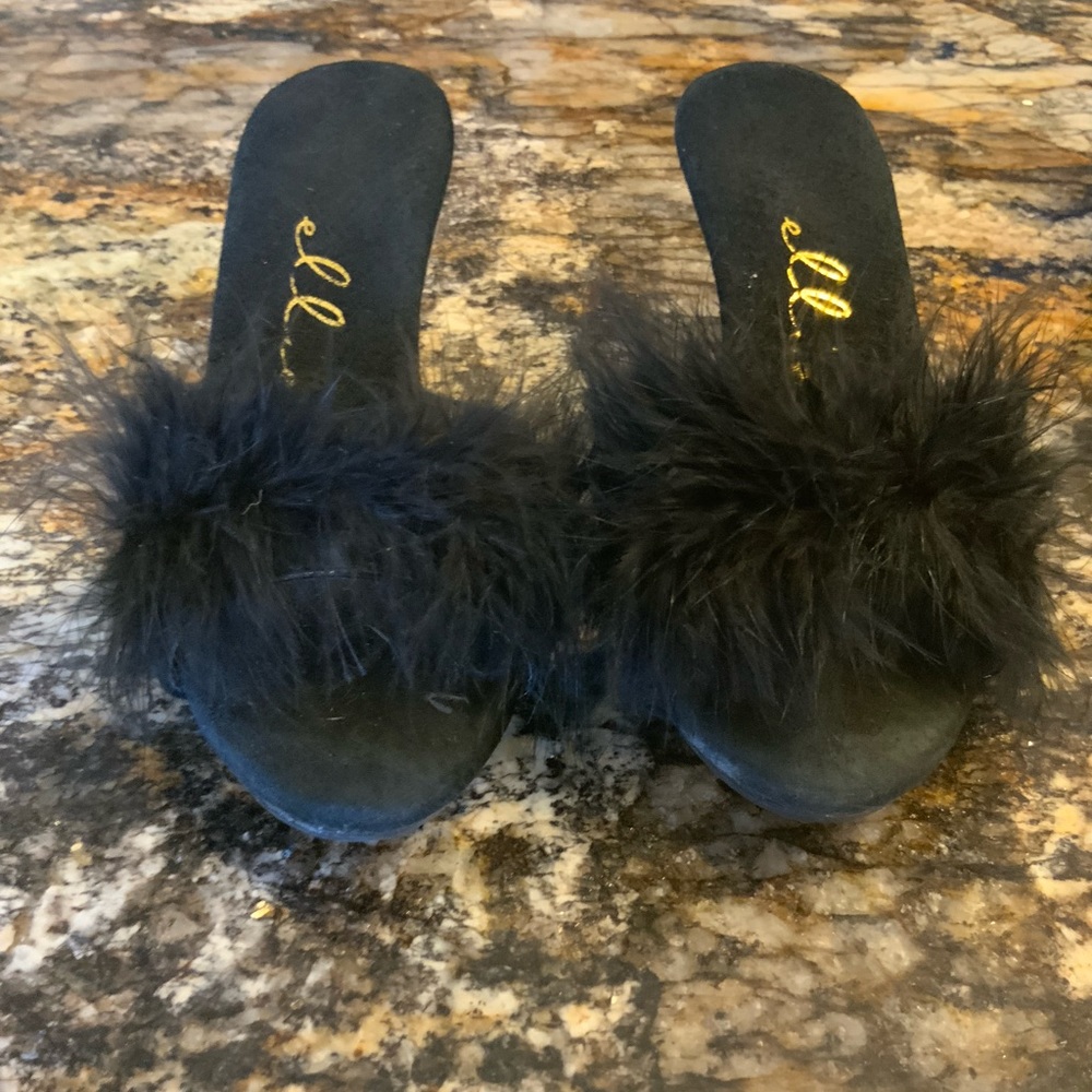 Cute heals, faux fur